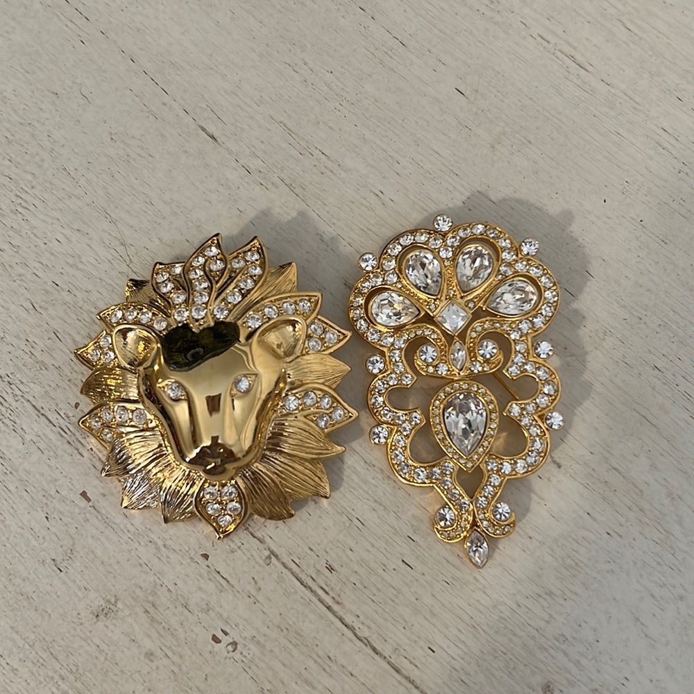 Vintage Alana Stewart & Monet gold crystal brooches lion couture